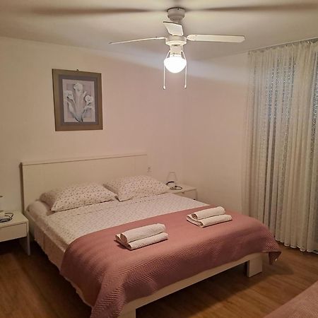 Apartment Marija อูมัค ภายนอก รูปภาพ