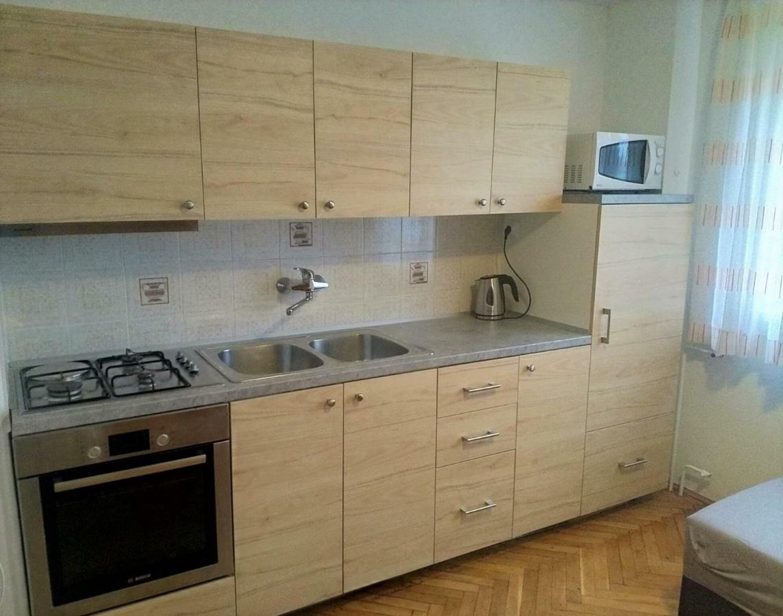 Apartment Marija อูมัค ภายนอก รูปภาพ